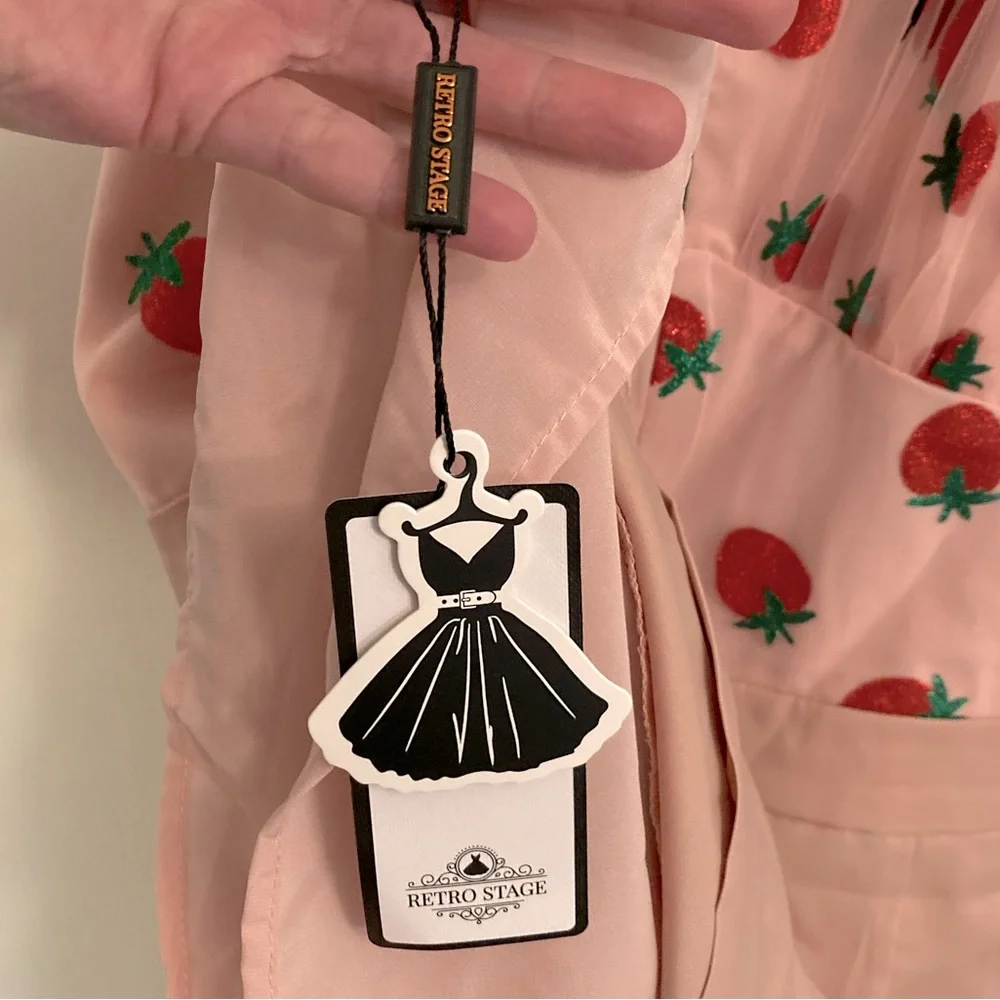 Strawberry Pinup romper Retro Stage! Pink! Viva Las Vegas. NWT. With pockets!! - Picture 6 of 11